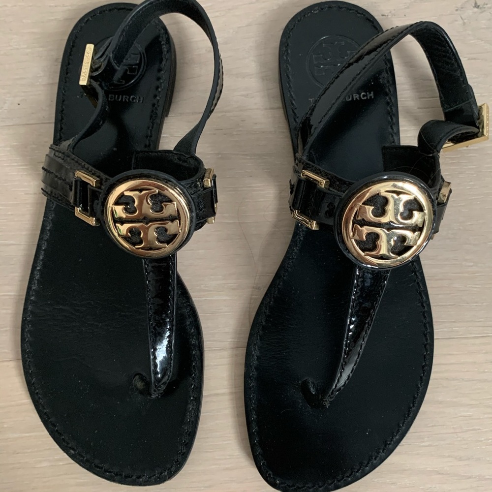 Tory Burch Black sandals with hold hardware size 7